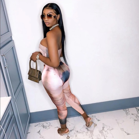 Renaisance print jumpsuit - Picture 3 of 7